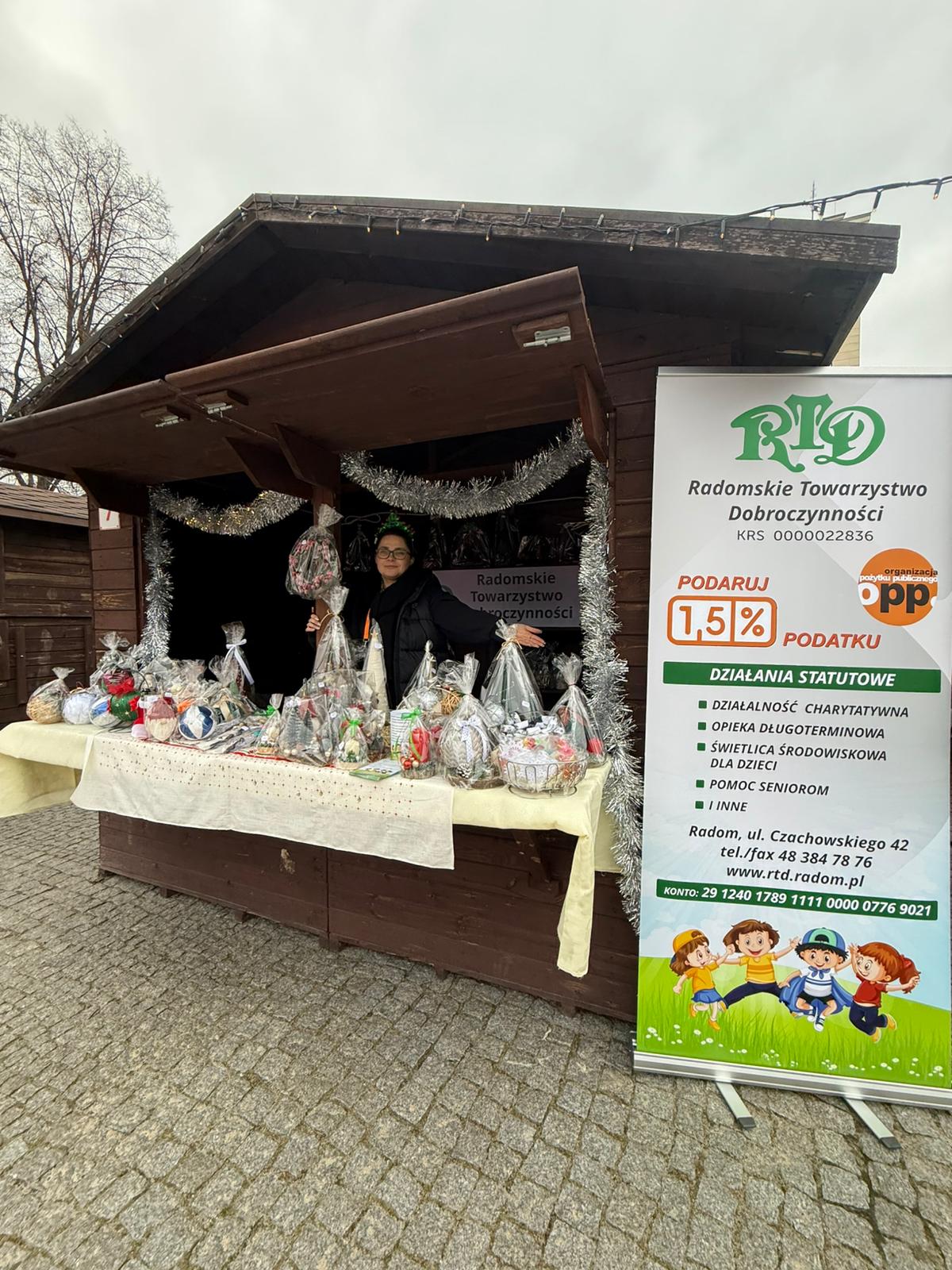 Kiermasz świąteczny radomskich NGO
